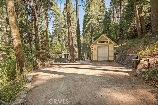 655 Cottage Grove Drive, Lake Arrowhead, CA 92352