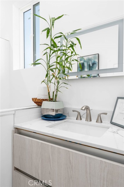 Detail Gallery Image 44 of 60 For 14027 Wyandotte St, Van Nuys,  CA 91405 - 4 Beds | 4 Baths