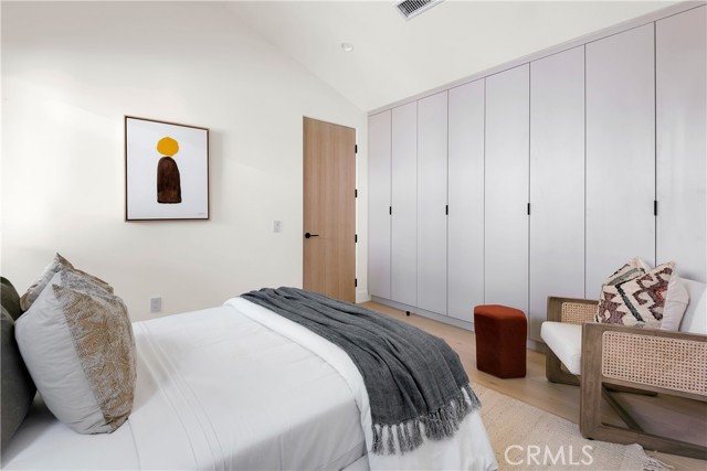 4455 Katherine Avenue, Sherman Oaks CA: https://media.crmls.org/medias/1d1ad43a-9fab-455a-ac82-7843d8714a4d.jpg