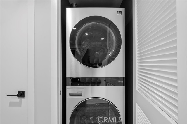 400 W Ocean Boulevard, Long Beach CA: https://media.crmls.org/medias/1d1c8fbd-3f2f-4df1-973b-33007d67ac7c.jpg