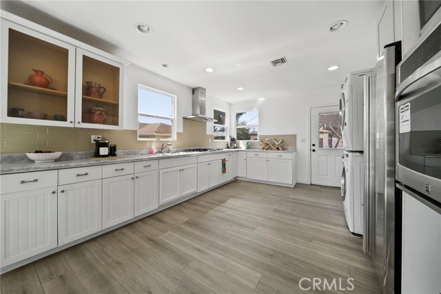 Detail Gallery Image 8 of 22 For 3549 S Cochran Ave, Los Angeles,  CA 90016 - 3 Beds | 2 Baths