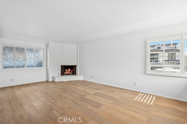 Detail Gallery Image 5 of 36 For 121 Onyx Ave, Newport Beach,  CA 92662 - 3 Beds | 3 Baths