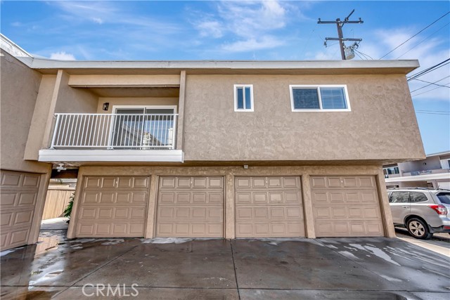 Detail Gallery Image 31 of 44 For 209 13th St #D,  Huntington Beach,  CA 92648 - 2 Beds | 2 Baths