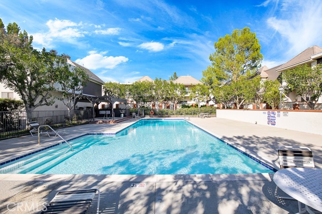 10201 Mason Avenue, Chatsworth CA: https://media.crmls.org/medias/1d1e0bdc-0fcd-4fca-adf4-fd4245560018.jpg