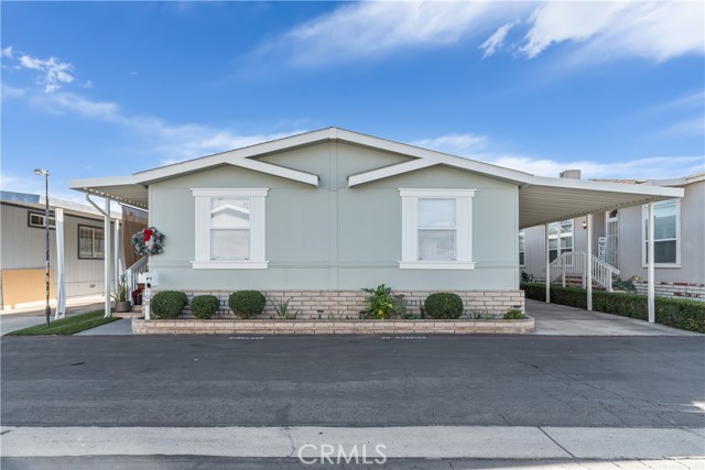 Detail Gallery Image 2 of 38 For 108 Pigeon Ln, Fountain Valley,  CA 92708 - 3 Beds | 2 Baths