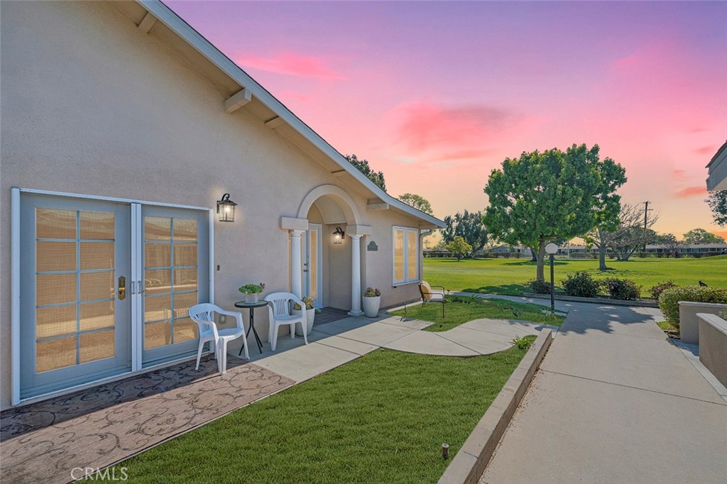 1700 Tam O'Shanter Road 2F, Seal Beach, CA 90740