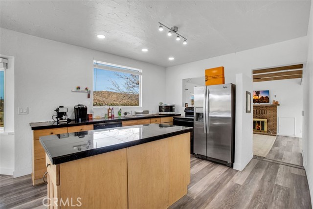 59427 La Crescenta Drive, Yucca Valley CA: https://media.crmls.org/medias/1d1f5f91-39e0-4de1-8b18-977470963c77.jpg
