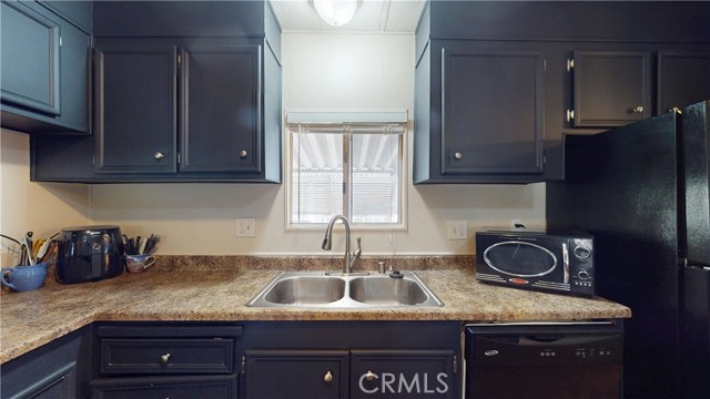 Detail Gallery Image 4 of 31 For 3595 Santa Fe Ave #214,  Long Beach,  CA 90810 - 2 Beds | 2 Baths