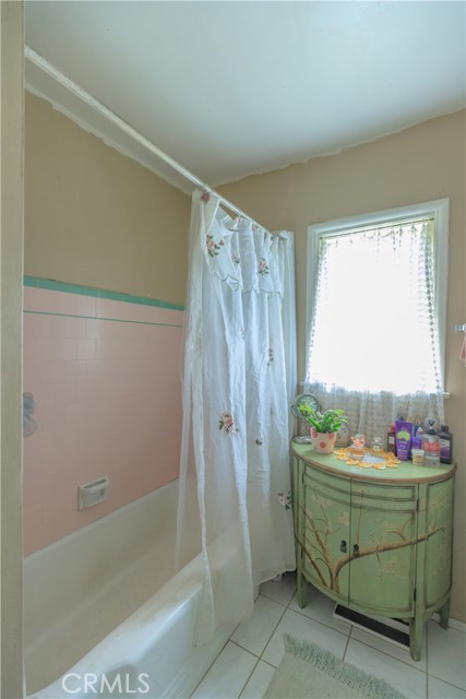 4147 Harrison Street, Riverside CA: https://media.crmls.org/medias/1d2069cf-a82a-440b-a69f-59e050072d68.jpg