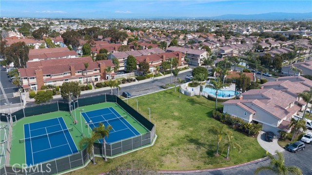 Detail Gallery Image 36 of 43 For 7801 Seaglen Dr #29,  Huntington Beach,  CA 92648 - 3 Beds | 2/1 Baths