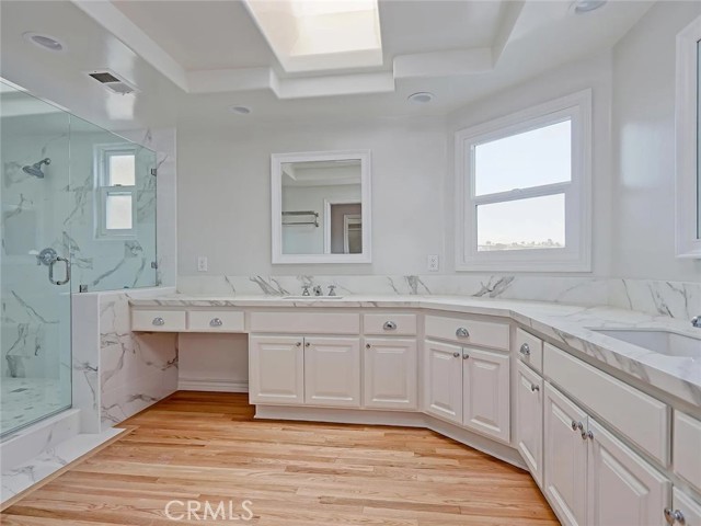 Detail Gallery Image 15 of 22 For 317 4th St, Manhattan Beach,  CA 90266 - 4 Beds | 4 Baths