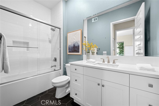 Detail Gallery Image 17 of 37 For 126 Scale, Irvine,  CA 92618 - 4 Beds | 4 Baths