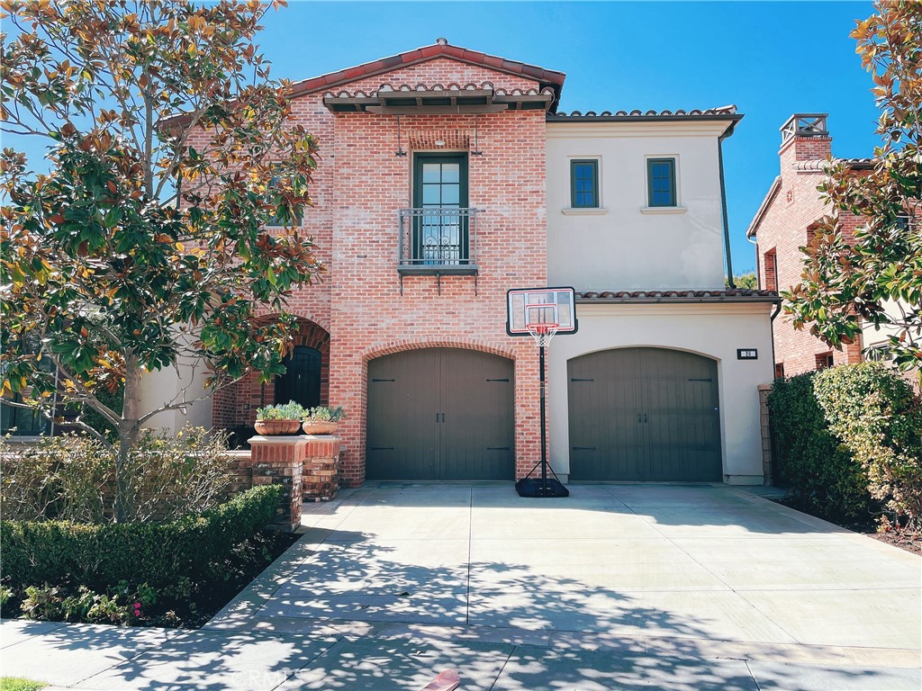 26 Woods Trail, Irvine, CA 92603