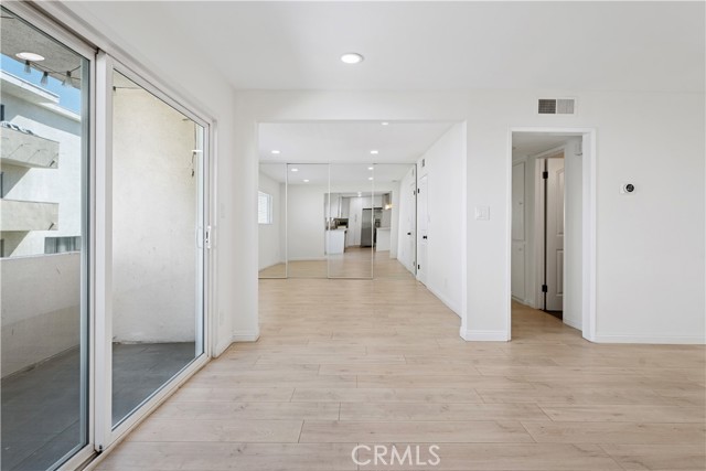 Detail Gallery Image 15 of 35 For 5330 Zelzah Ave #7,  Encino,  CA 91316 - 2 Beds | 2 Baths