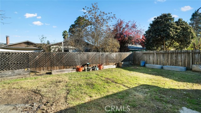 Detail Gallery Image 14 of 16 For 535 Oak Manor Dr, Ukiah,  CA 95482 - 4 Beds | 2 Baths