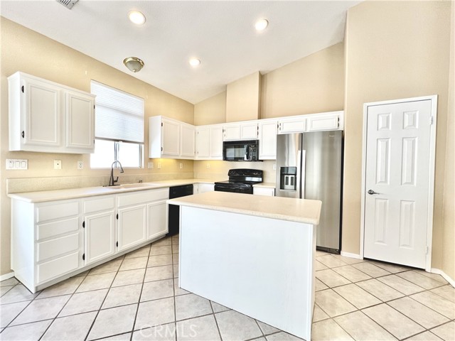 26933 Circus Drive, Menifee CA: https://media.crmls.org/medias/1d24bed4-46c5-4138-9ab7-0438d4515c24.jpg