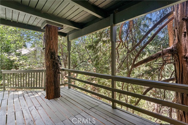 582 Grass Valley Ct, Lake Arrowhead, CA 92352 photo 29