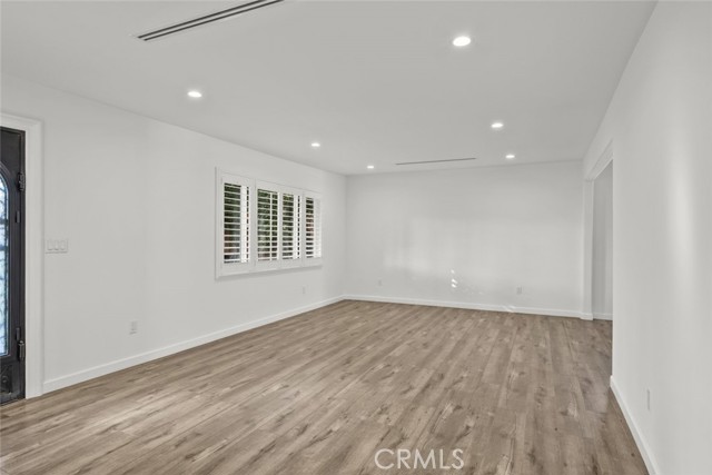 4718 La Crescenta Avenue, La Crescenta CA: https://media.crmls.org/medias/1d252970-5c2b-4e75-8cf8-17a00f0b8dcd.jpg