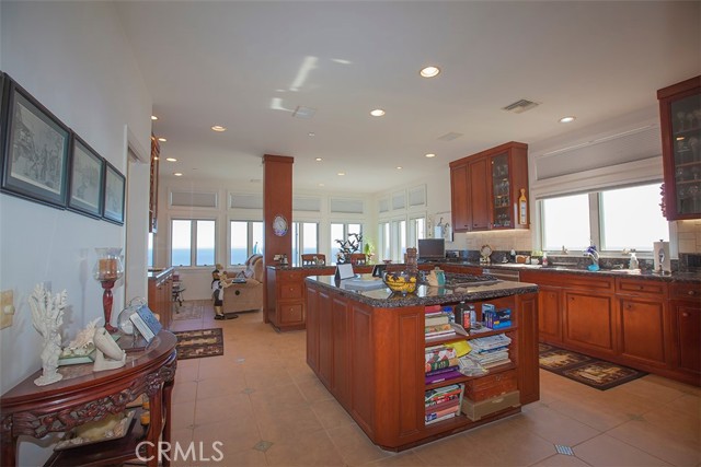 Detail Gallery Image 26 of 55 For 20700 Rockpoint Way, Malibu,  CA 90265 - 4 Beds | 3/1 Baths