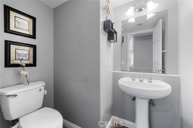 Detail Gallery Image 40 of 58 For 26426 Cardinal Dr, Canyon Country,  CA 91387 - 5 Beds | 4 Baths
