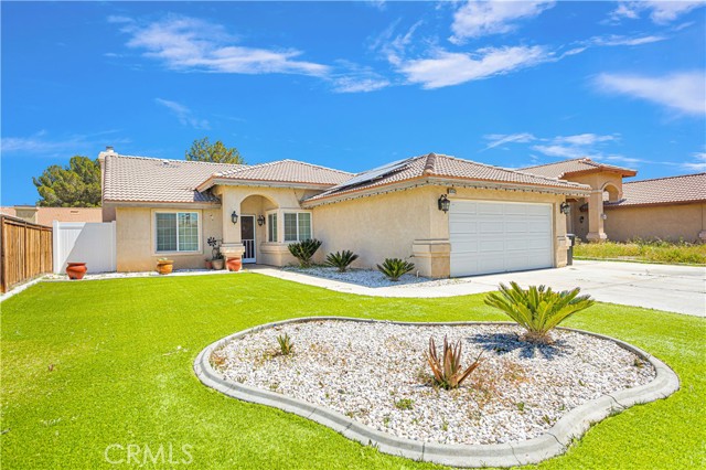 Detail Gallery Image 3 of 33 For 18563 Laurie Ln, Adelanto,  CA 92301 - 4 Beds | 2 Baths