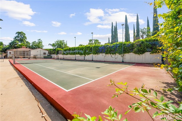 22226 Devonshire Street, Chatsworth CA: https://media.crmls.org/medias/1d259bff-9664-4151-b478-c4994fe304be.jpg