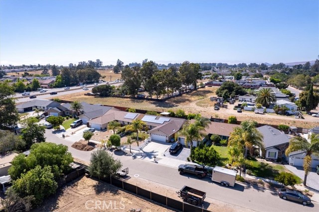 448 Grove Lane, Nipomo CA: https://media.crmls.org/medias/1d264601-2ea1-437f-b3cb-27653bca0bef.jpg