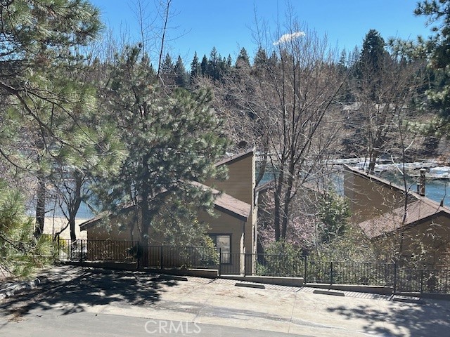 Detail Gallery Image 21 of 43 For 27821 Peninsula Dr. #330, Lake Arrowhead,  CA 92352 - 4 Beds | 2 Baths