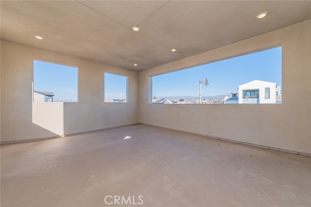 Detail Gallery Image 14 of 37 For 466 Lobata, Irvine,  CA 92618 - 4 Beds | 3/1 Baths