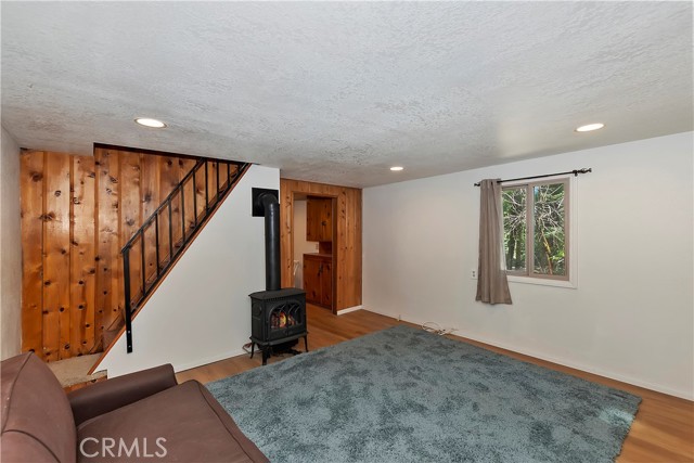 Detail Gallery Image 10 of 29 For 25867 Mile Pine Rd, Twin Peaks,  CA 92391 - 1 Beds | 1 Baths