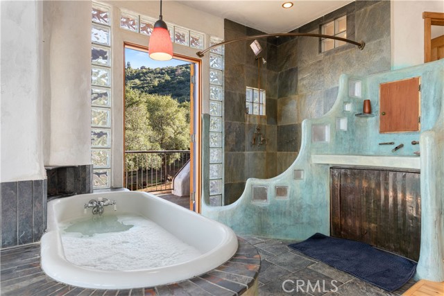 8993 Soda Bay Road, Kelseyville CA: https://media.crmls.org/medias/1d27e6a9-b4b2-4436-b76f-5cba423e1c6d.jpg