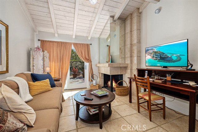 Detail Gallery Image 11 of 22 For 18 Shoal Drive, Corona Del Mar,  CA 92625 - 3 Beds | 2 Baths