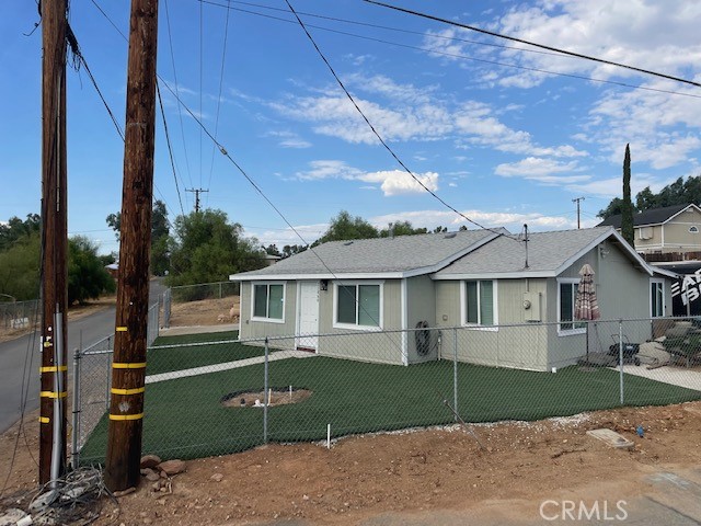 Detail Gallery Image 3 of 16 For 23860 Sierra Dr, Menifee,  CA 92587 - 3 Beds | 2 Baths