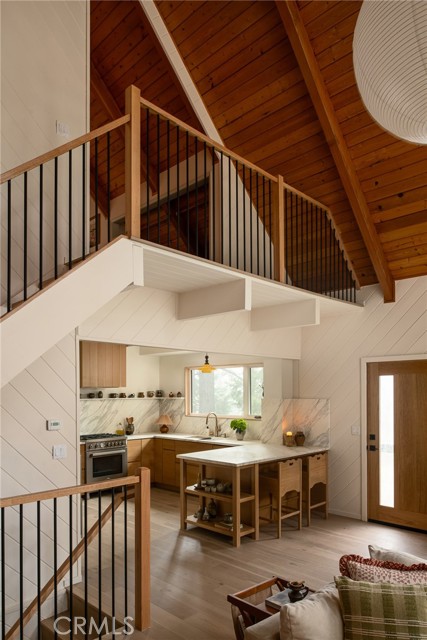 Detail Gallery Image 7 of 31 For 28443 Altamont Ct, Lake Arrowhead,  CA 92352 - 3 Beds | 2/1 Baths