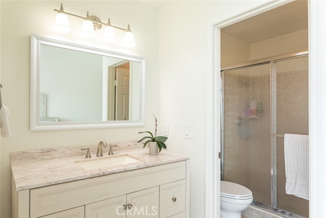 Detail Gallery Image 10 of 21 For 33422 Valley View Ct #5,  Dana Point,  CA 92629 - 2 Beds | 2/1 Baths