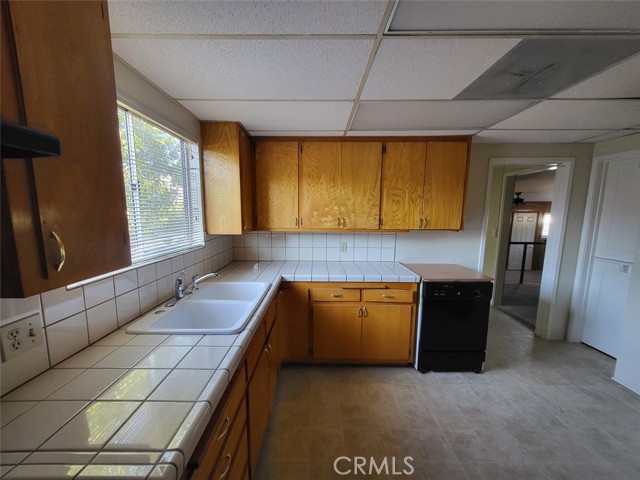 Detail Gallery Image 7 of 11 For 532 N Reese Pl, Burbank,  CA 91506 - 3 Beds | 2 Baths