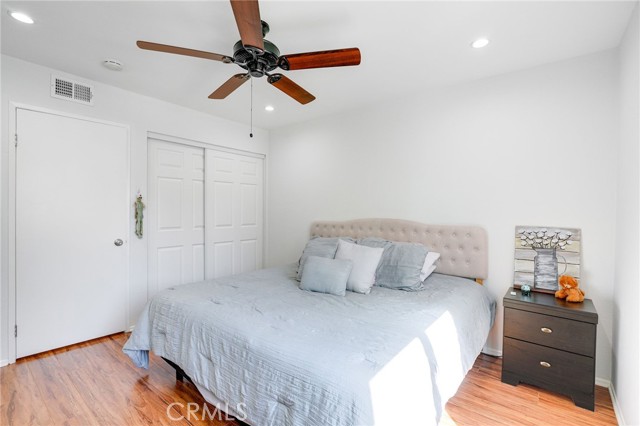 Detail Gallery Image 16 of 32 For 25003 Peachland Ave #212,  Newhall,  CA 91321 - 1 Beds | 1 Baths