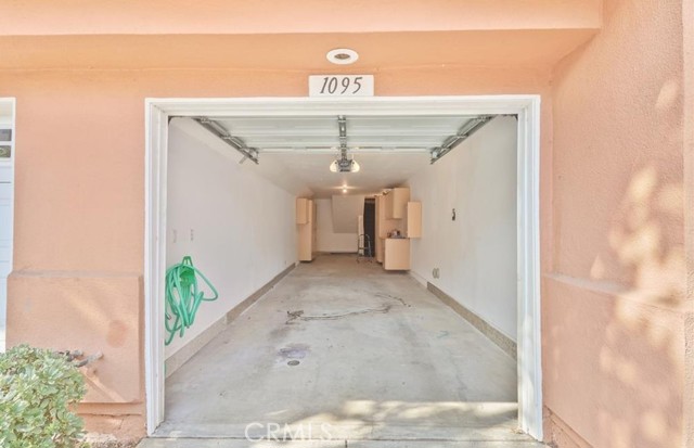 1095 S San Marino Way, Anaheim CA: https://media.crmls.org/medias/1d2b4317-d95f-4096-a415-5bef187a88ab.jpg
