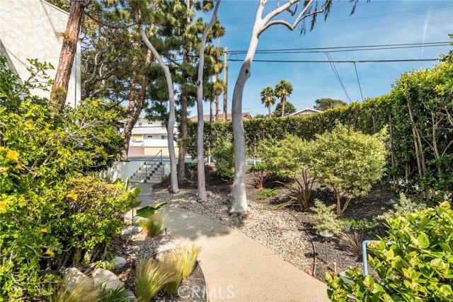 906 Camino Real, Redondo Beach, California 90277, 2 Bedrooms Bedrooms, ,2 BathroomsBathrooms,Residential,Sold,Camino Real,SB22092034