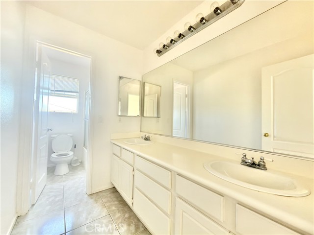 Detail Gallery Image 29 of 34 For 34619 Chinaberry, Winchester,  CA 92596 - 5 Beds | 3 Baths