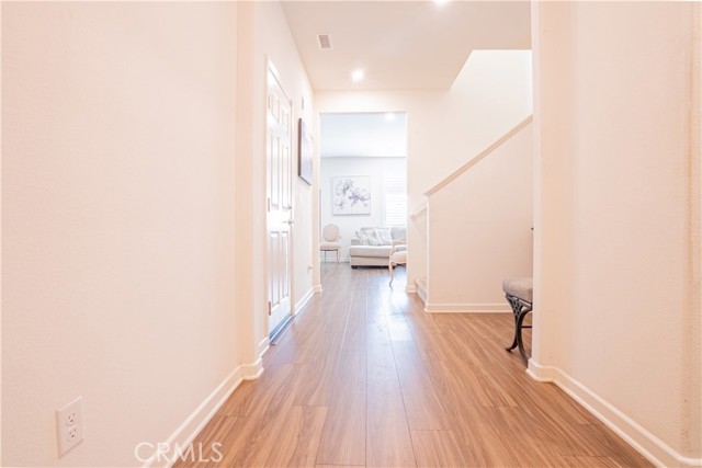 Detail Gallery Image 10 of 25 For 467 N Pinewood, Rialto,  CA 92376 - 4 Beds | 3 Baths