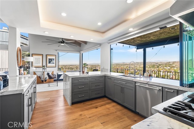 Detail Gallery Image 14 of 57 For 12348 Circula Panorama, North Tustin,  CA 92705 - 5 Beds | 3 Baths