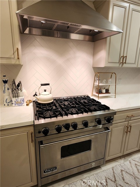 Detail Gallery Image 17 of 34 For 820 S Bedford #105,  Los Angeles,  CA 90035 - 2 Beds | 2/1 Baths