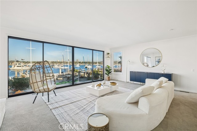 Detail Gallery Image 6 of 22 For 1214 E Balboa Bld, Newport Beach,  CA 92661 - 4 Beds | 3/1 Baths