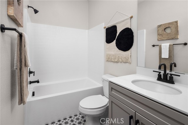 Detail Gallery Image 13 of 21 For 16367 Sandpiper Ave, Chino,  CA 91708 - 4 Beds | 3/1 Baths