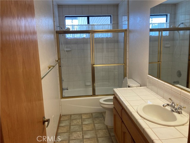 Detail Gallery Image 28 of 32 For 12563 Sarsi Ct, Apple Valley,  CA 92308 - 4 Beds | 3 Baths