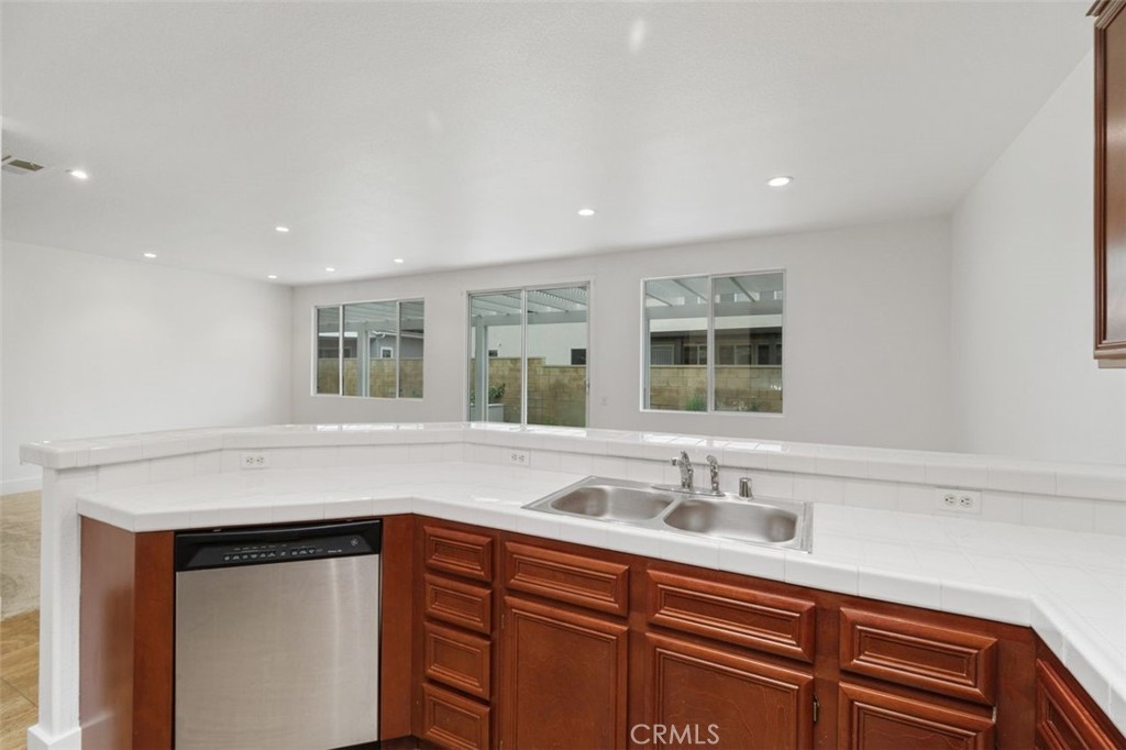 MLS #PW25090356 img 18