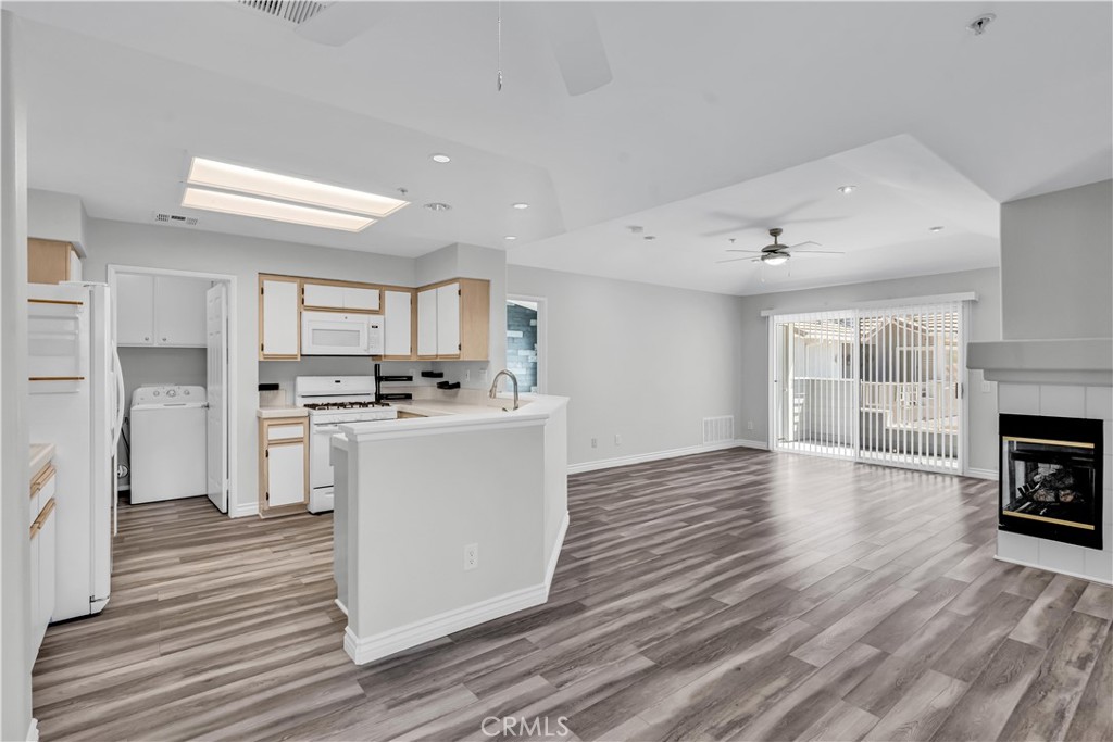 6631 Laurelton Lane #203