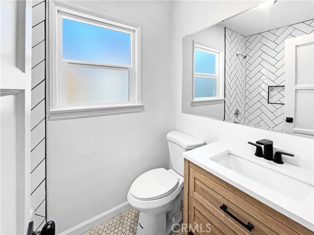 Detail Gallery Image 18 of 55 For 6921 Encino Ave, Van Nuys,  CA 91406 - 3 Beds | 2 Baths