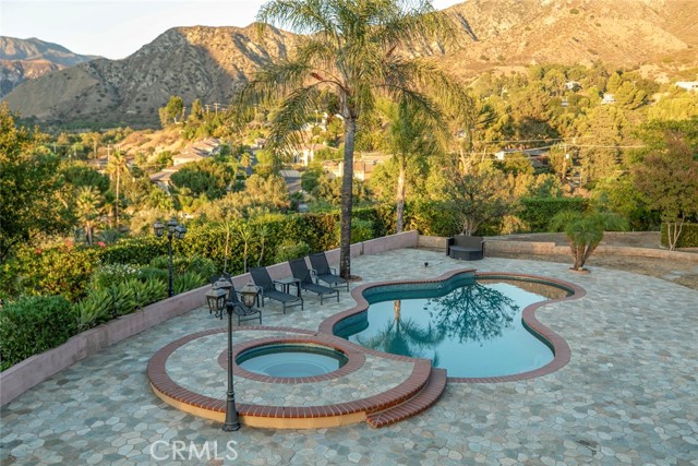 11417 Mount Gleason Avenue, Tujunga CA: https://media.crmls.org/medias/1d31e998-7584-4802-9bb5-2dc6e0c85daa.jpg